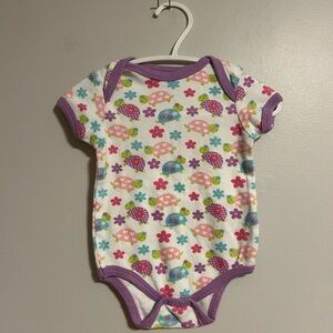 Buster brown 6/9m multicoloured turtle short sleeve onesie